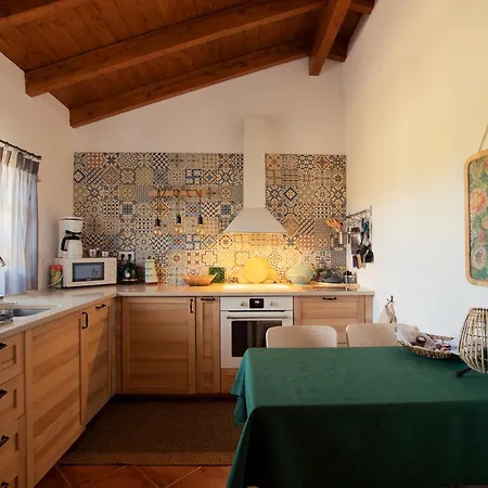 Cosy Farmhouse Quinta Da Eira 140 Years Old-2